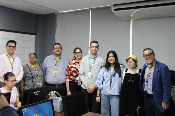 laboratorios de compu FCEAC 1