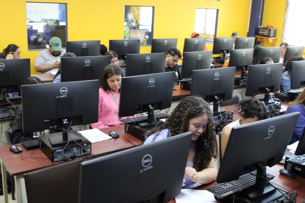 laboratorios de compu FCEAC