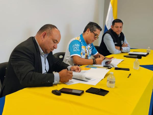 183d503b a3fd 48bc 928e e7b43ee13904