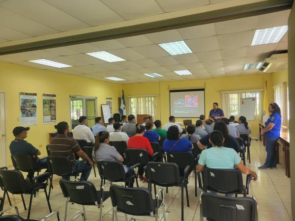 Capacitacion de personal de apoyo para la prueba PHUMA en Campus Cortes2
