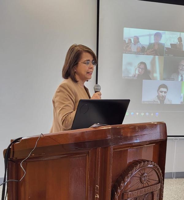 La Vicerretora Academica Lourdes Murcia