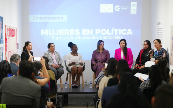 PNUD HN PACE H MUJERES POLITICA FORO 2023