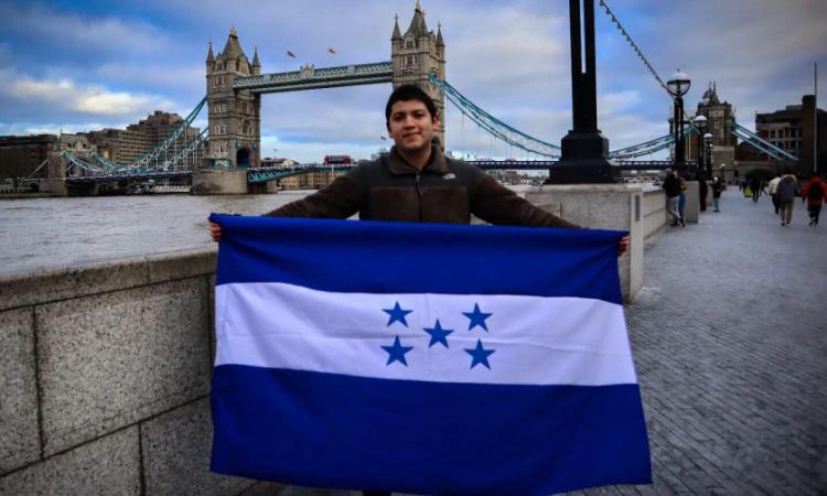 Egresado de UNAH es el hondureño más joven incorporado a la Academia Mundial de Ciencias
