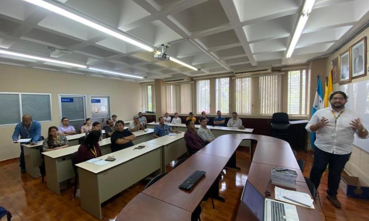 Socialización de la Política de Inclusión de la UNAH en la Facultad de Ciencias