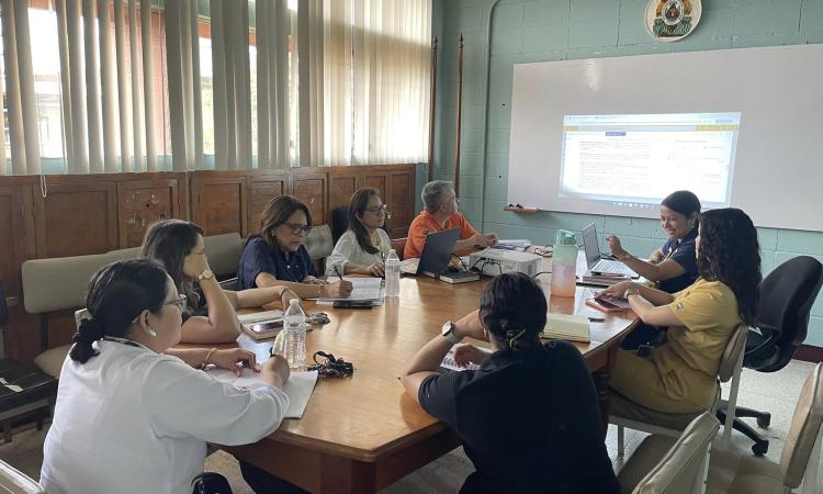  ¡Avanza el proceso de Acreditación de la Carrera de Microbiología de la Facultad Ciencias!