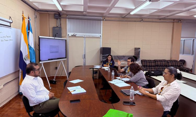 Reunión con directores de Escuelas de la Facultad de Ciencias
