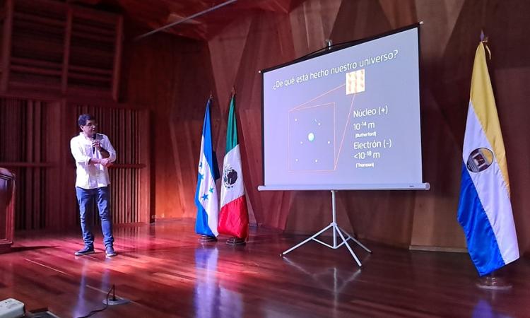 La Facultad de Ciencias - UNAH da inicio al Ciclo de Conferencias Internacionales en Física, en el marco de la conmemoración por los 100 años de la Mecánica Cuántica 