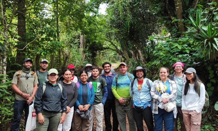 Estudio de escarabajos estercoleros en La Tigra
