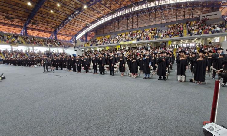 Inicia ceremonia de graduación en Ciudad Universitaria