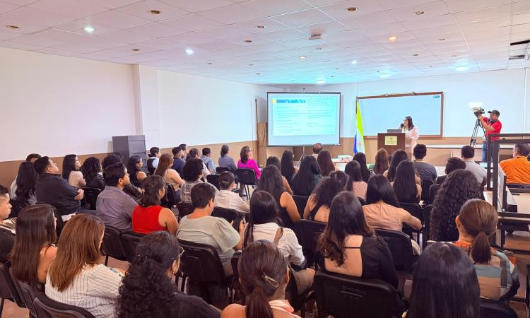 Entrega de Cartas de Egresado | Facultad de Ciencias - UNAH 