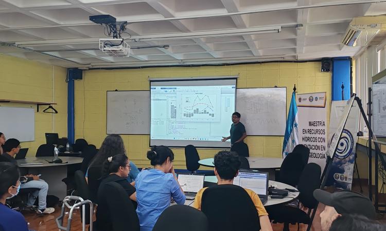 ¡Cerramos con éxito el Taller “Hidroclimatología: Variabilidad Climática y Recursos Hídricos en el Contexto Actual en la Facultad de Ciencias”! 