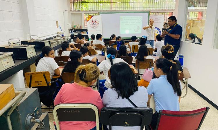 Importante actividad en la Escuela de Física UNAH CU – Facultad de Ciencias UNAH 