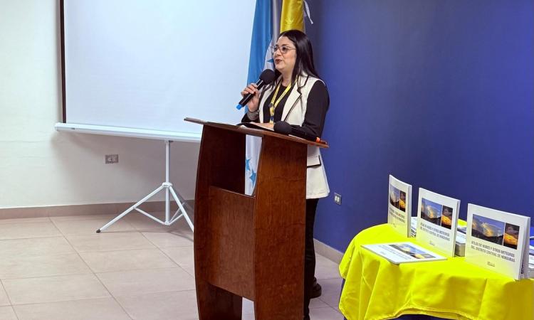 La Facultad de Ciencias presentó el “Atlas de Nubes y Otros Meteoros del Distrito Central”
