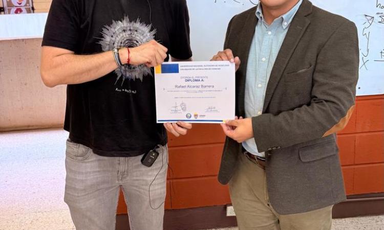 ¡Hoy celebramos el 9.º Coloquio en la Escuela de Matemáticas y Ciencias de la Computación!