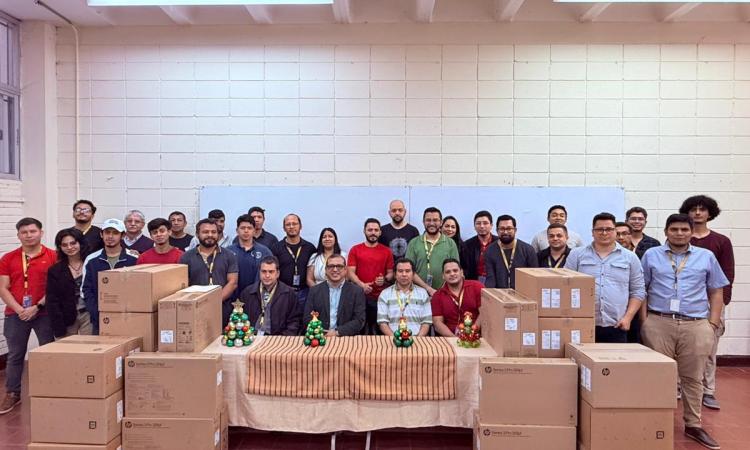 Entrega de equipo y mobiliario a la Escuela de Matemáticas y Ciencias de la Computación