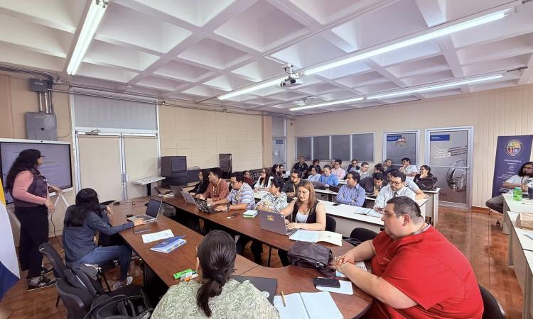 Fortaleciendo los nuevos posgrados en la UNAH