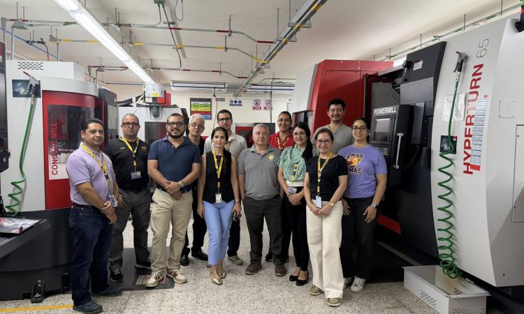  En el marco de las giras de campo que se realizan en UNAH Campus Cortés, autoridades de la Facultad de Ciencias desarrollan una visita institucional con el propósito de dar seguimiento y brindar acompañamiento a los procesos académicos