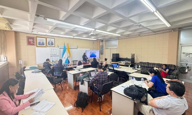 Fortaleciendo la gestión y la integración académica: capacitación sobre funciones de jefes de departamento y coordinadores de carrera, un espacio clave para fortalecer la gestión académica y administrativa dentro de la universidad.
