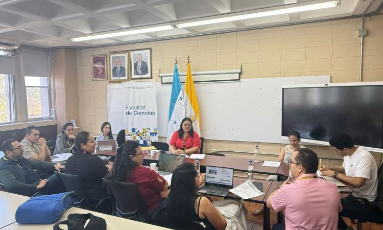 Fortaleciendo la gestión y la integración académica en la Facultad de Ciencias: reunión con la Dirección de Posgrados.