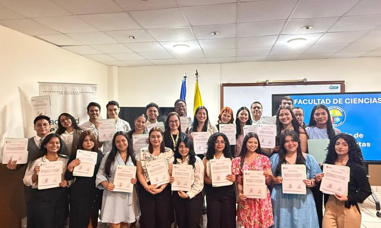 Ceremonia de Entrega de Cartas de Egresado