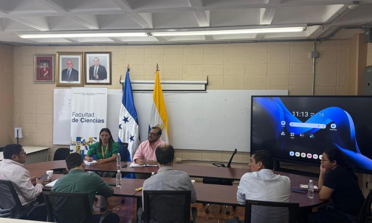 Reunión de trabajo sobre producción editorial académica