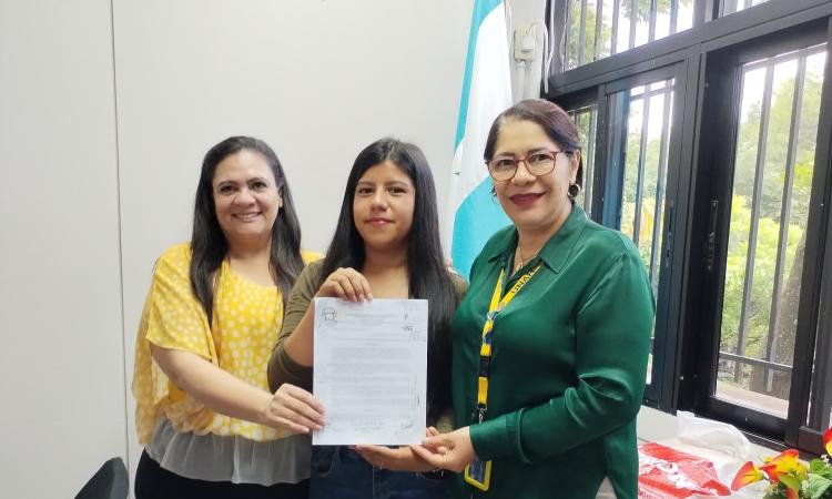 Presentación de Credenciales por parte de CEAEFCJ ante las autoridades de la Facultad de Ciencias Jurídicas