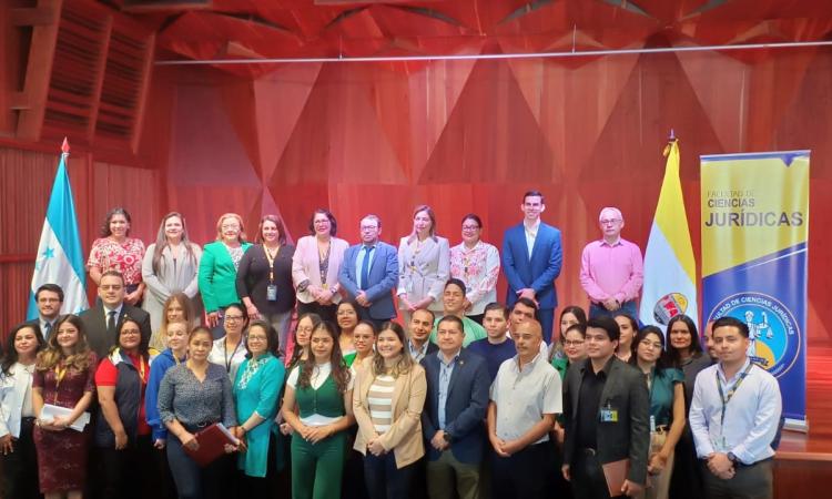 En año político, la UNAH brinda V promoción del Diplomado en Derecho Electoral En año político, la UNAH brinda V promoción del Diplomado en Derecho Electoral