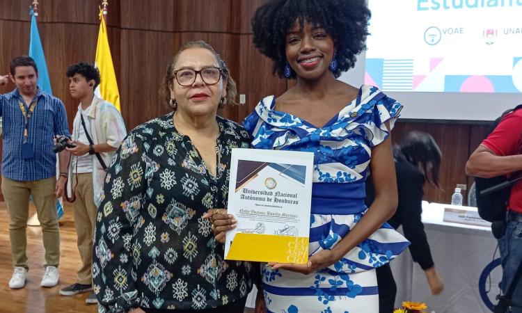 Galardón al Mérito Estudiantil 2025