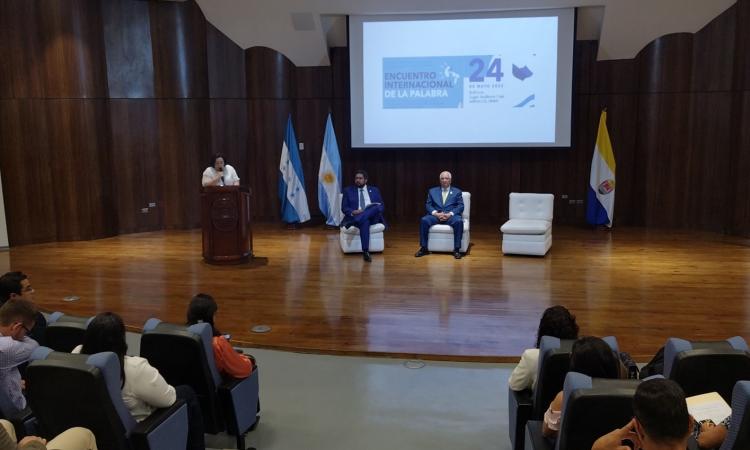 Espacio de discusión académico en conmemoración al Día del Periodista en Honduras