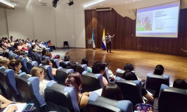 Comunidad Universitaria recibe conferencia por representante de Asuntos Culturales de la UNESCO Enrique López-Hurtado
