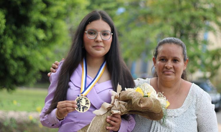 Yaritza Morales, la estudiante con el mejor índice de la UNAH