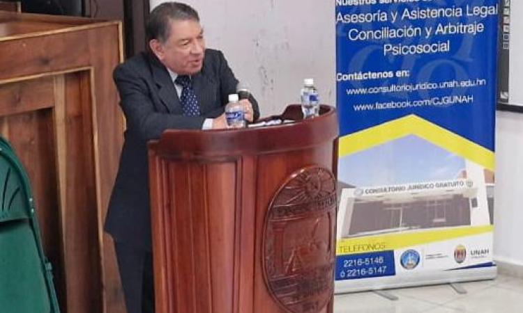 José Antonio Salazar, nuevo director del Consultorio Jurídico Gratuito de la UNAH