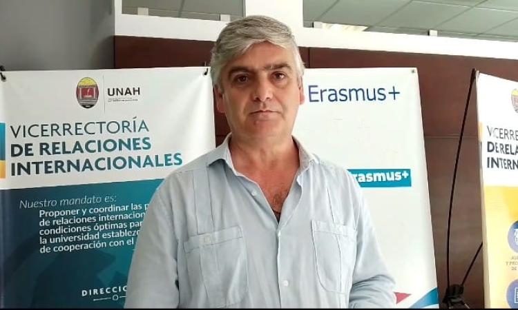 UNAH recibió la visita del profesor José Manuel Aguilar, de España, para tratar temas de seguridad alimentaria 