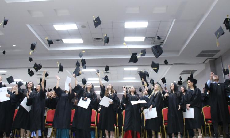 UNAH Campus Cortés graduó a más de 700 profesionales 