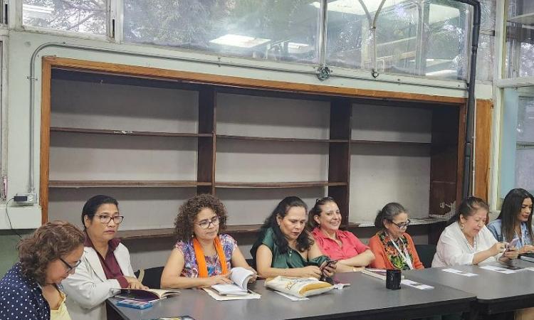 Escritoras hondureñas se reúnen en Collage Literario en la UNAH