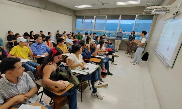 IIES-UNAH capacita a 360 estudiantes a nivel nacional para desarrollo de Encuesta a Contribuyentes de Honduras