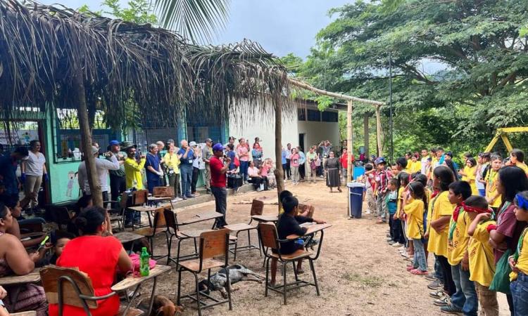 Jornada de salud integral beneficia a más de 450 personas