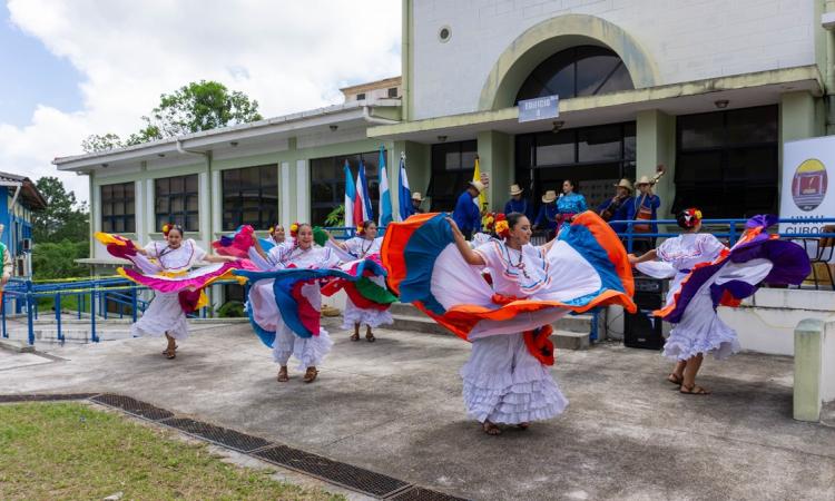 UNAH Campus Copán realizó II Festival Folclórico Internacional Santa Rosa de los Llanos