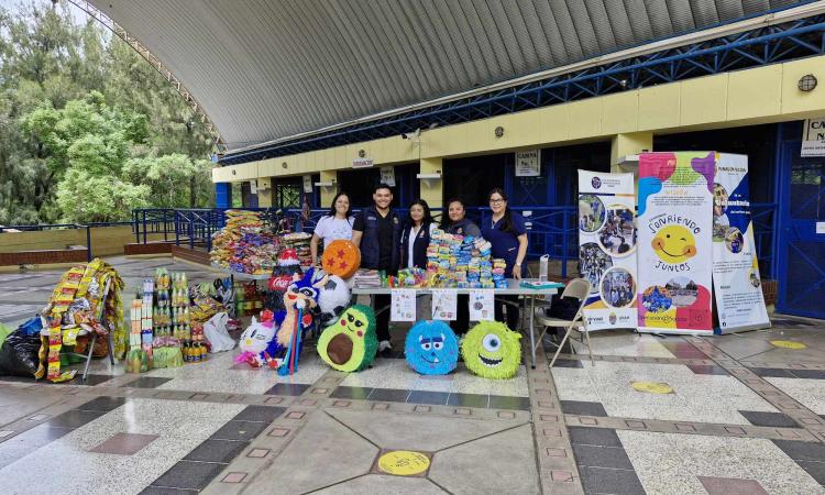  Voluntarios se unen para festejarles a niños de Operación Sonrisa y escuela de San Buenaventura