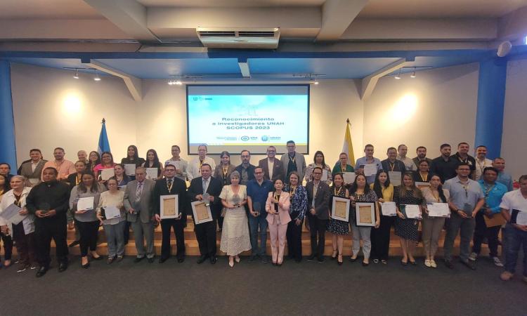 Reconocimiento a la excelencia: UNAH celebra el trabajo de 100 investigadores 