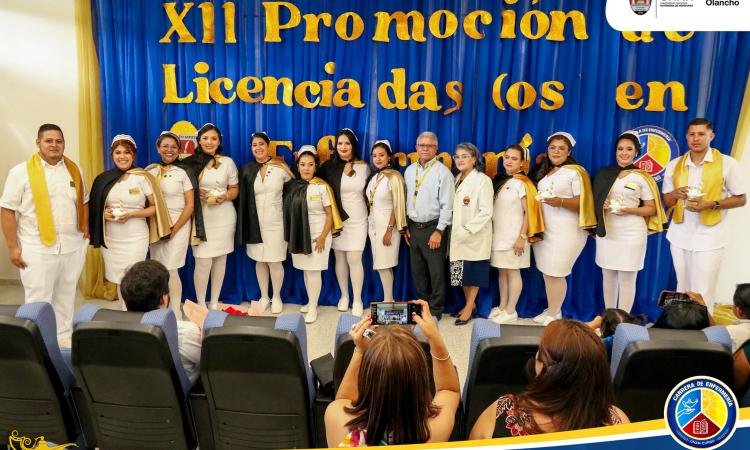 UNAH Campus Olancho juramentó a 8 nuevos profesionales de Enfermería