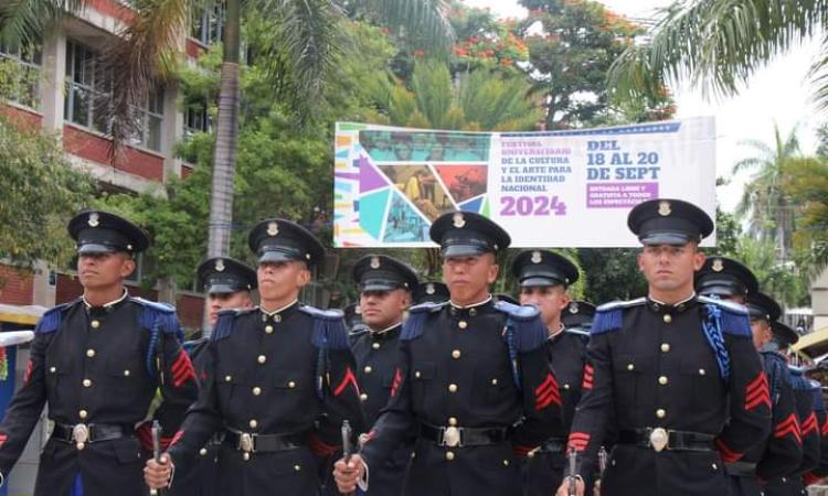 Pelotón Morazán, disciplina y orgullo nacional en el Festival Universitario de Cultura y Arte