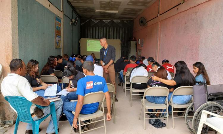 UNAH Campus El Paraíso imparte conferencias a emprendedores de la zona 