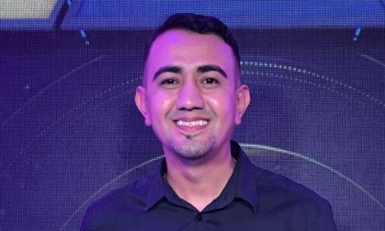 Rony Alexander Herrera Cerrato: un talento que canta y lucha por sus sueños