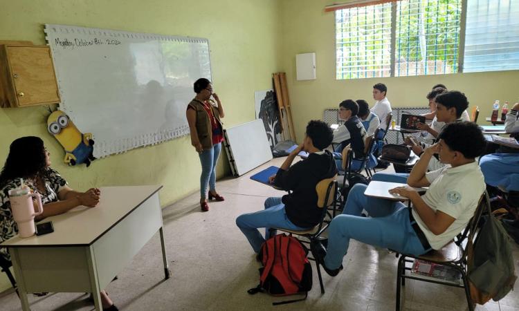 UNAH Campus El Paraíso visita Instituto Técnico Pedro Nufio para socializar oferta académica