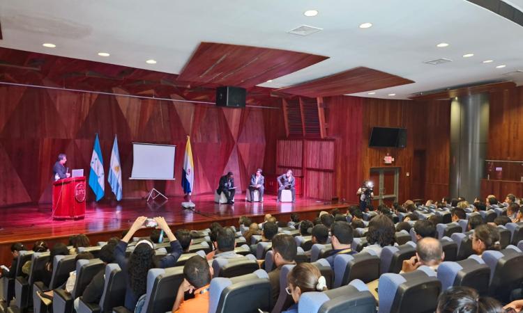 Dirección de Docencia desarrolló jornada de formación docente para la Facultad de Ingeniería 