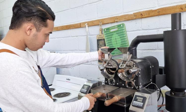 Laboratorio de Control de Calidad del Café ofrece asesoría y catación del grano a productores de El Paraíso