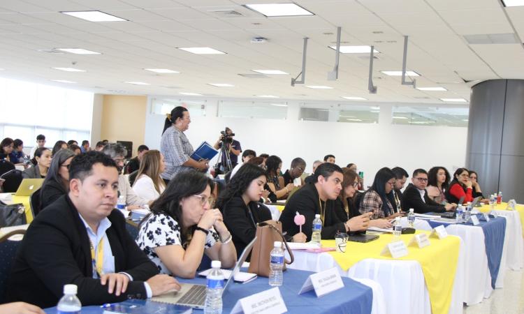 Consejo Universitario aprobó convenios, juramentó nueva integrante y autorizó al rector pagar contratos adeudados del 2023