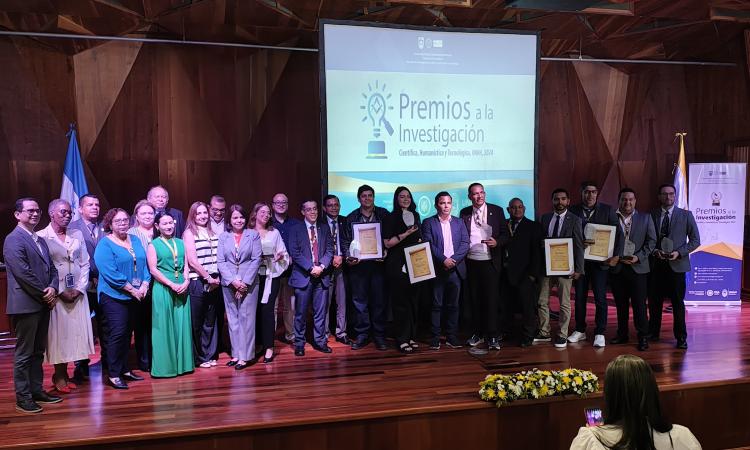 Entregan premios a la investigación científica, humanística y tecnológica UNAH 2024, conozca a los ganadores