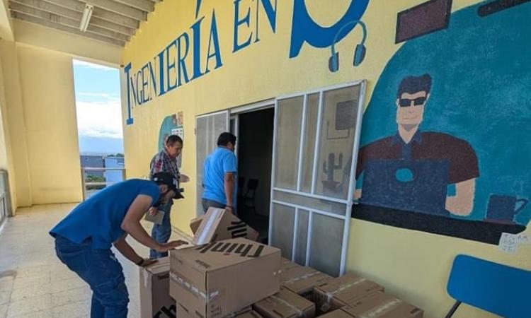 Convenios y equipo tecnológico fortalecen la Carrera de Ingeniería en Sistemas de UNAH Campus Comayagua 